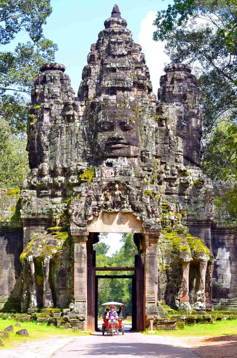 Angkor Wat, Krong Siem Reap, Camboya-Vietnam y Camboya-Buscomiviaje