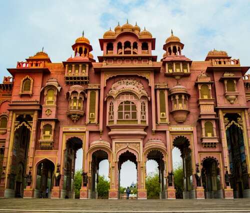 Palacio o fuerte en una ruta por Rajasthan