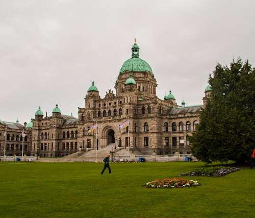 Vista del Castillo Brown en una ruta por Victoria, Canadá