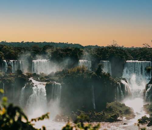 Cataratas en Foz do Iguaçu en una ruta por Brasil boutique